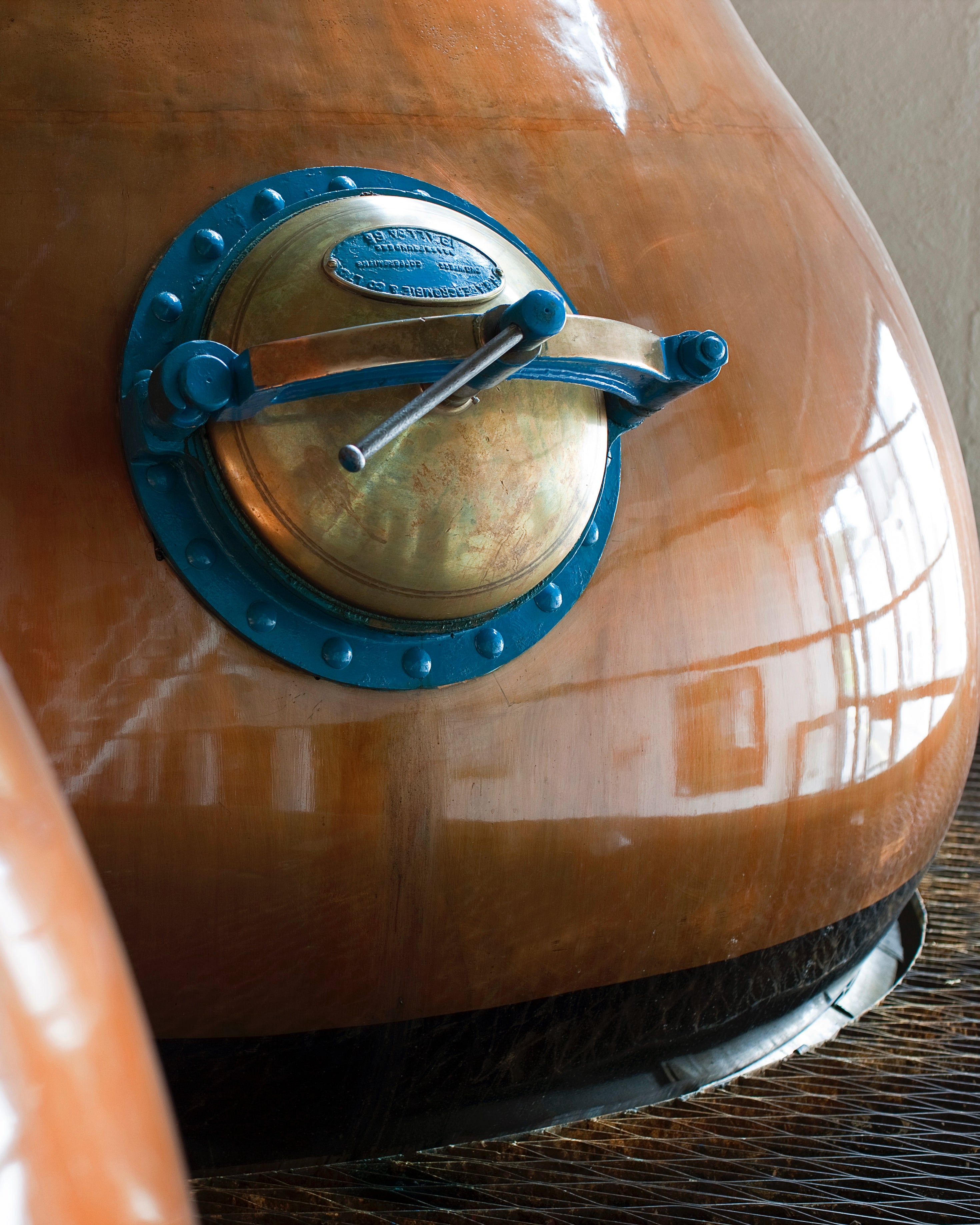 Lagavulin_Distillery_F20_JAS_Distillery_Copper_Stills_Social_Asset.jpg